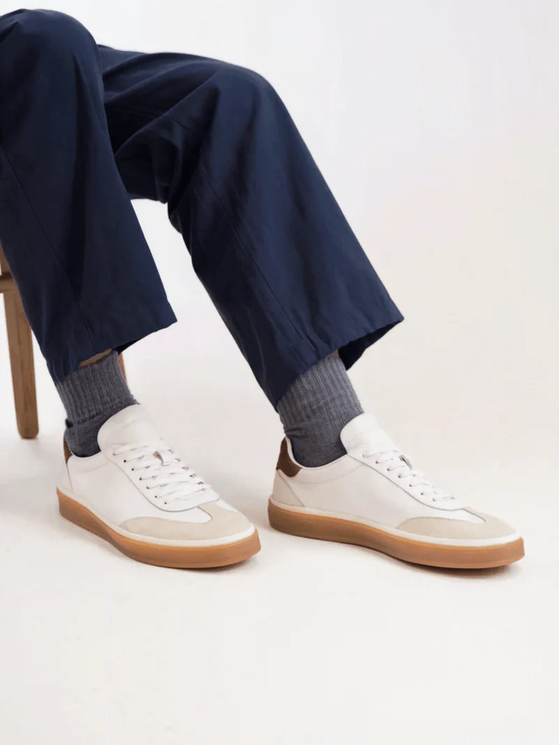 Moda Elite | Klasyczne skórzane trampki